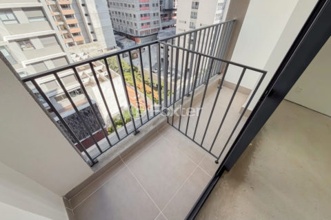 Image 6 - 1036902