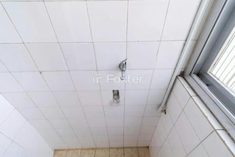Image 20 - 1036937
