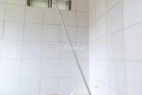 Image 19 - 1036937