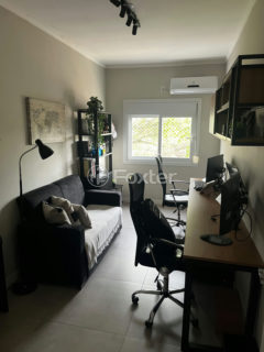 Image 11 - 1036982
