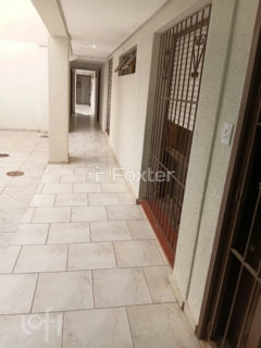 Image 10 - 1037033