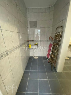 Image 11 - 1037036