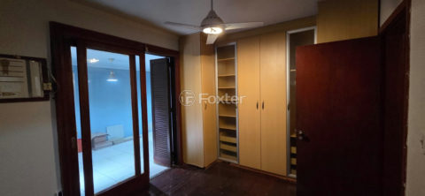 Image 8 - 1037079