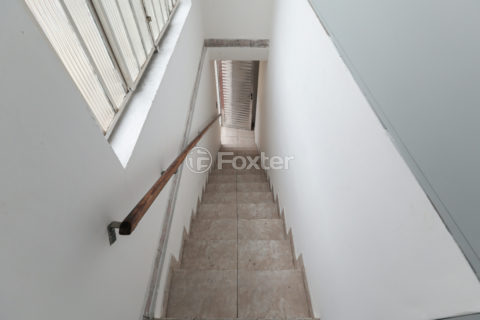 Image 8 - 1037090