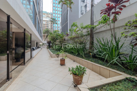 Image 31 - 1037091