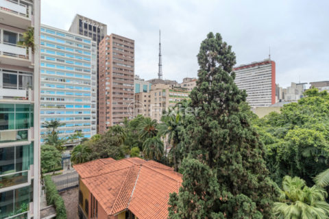 Image 21 - 1037091