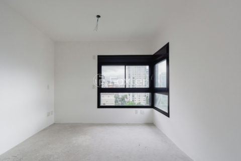 Image 30 - 1037095
