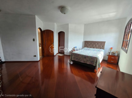Image 32 - 1037105