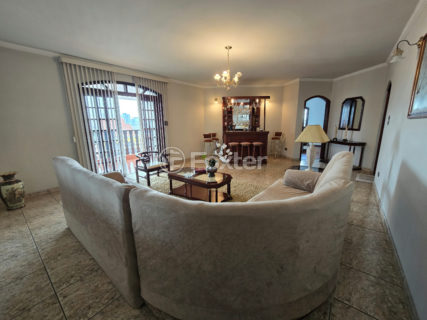 Image 36 - 1037105