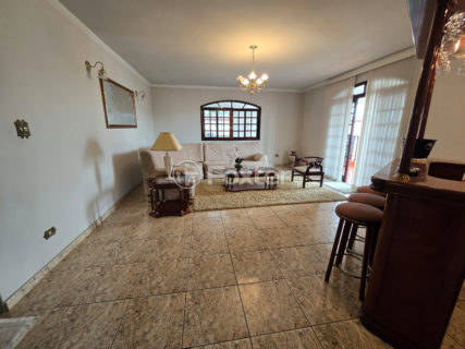 Image 30 - 1037105