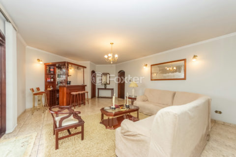 Image 92 - 1037105