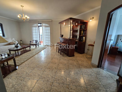 Image 29 - 1037105