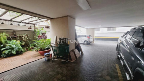 Image 31 - 1037106