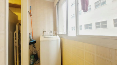 Image 19 - 1037106