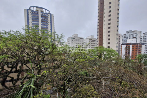 Image 24 - 1037109