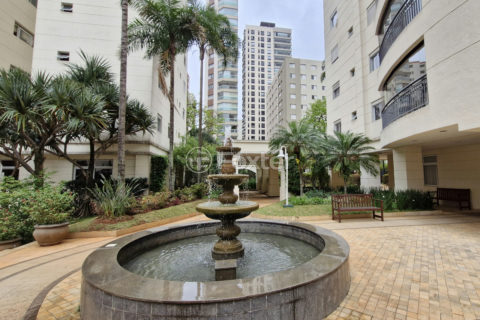 Image 7 - 1037109