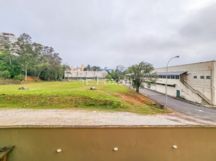 Image 30 - 1037125
