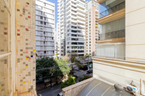 Image 11 - 1037128