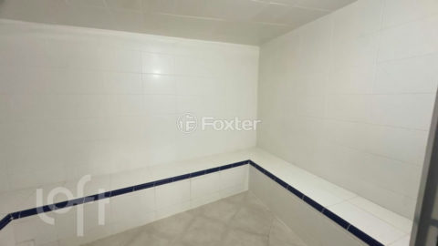 Image 32 - 1037143