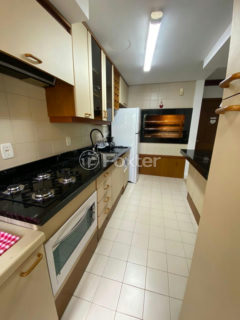 Image 9 - 1037159