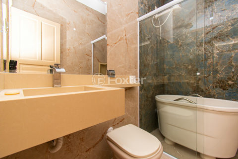 Image 32 - 1037171