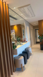 Image 42 - 1037182