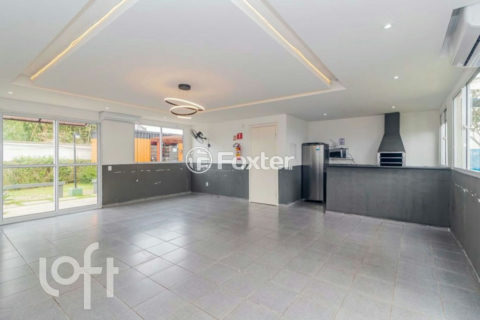 Image 19 - 1037193