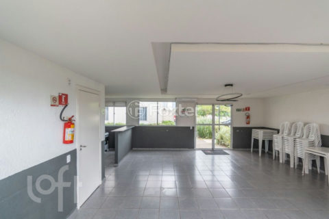 Image 21 - 1037193