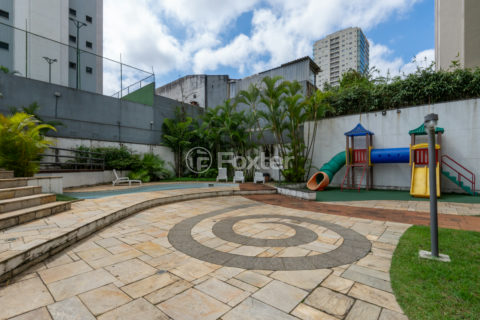 Image 32 - 1037196