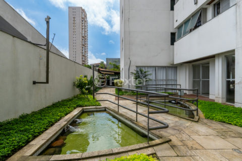 Image 45 - 1037196
