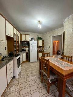 Image 22 - 1037201