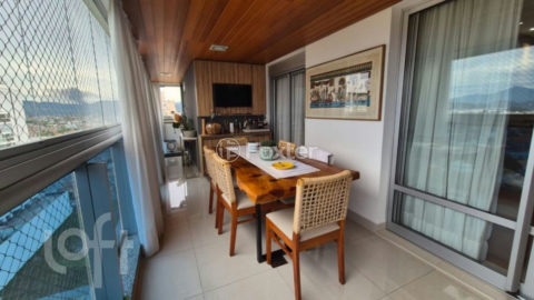 Image 22 - 1037210