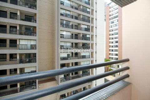 Image 11 - 1037211