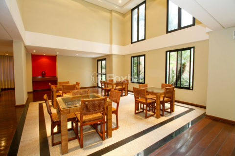 Image 22 - 1037211