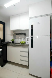 Image 4 - 1037211