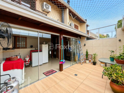 Image 17 - 1037212