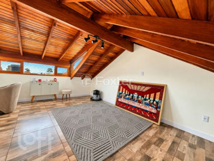 Image 34 - 1037212