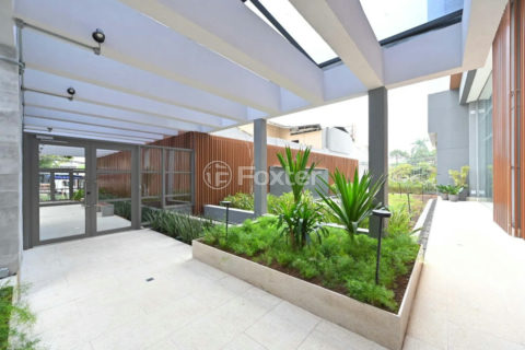 Image 35 - 1037227