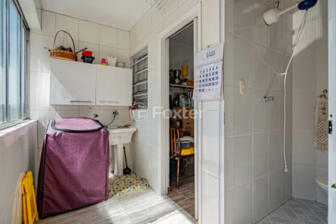 Image 44 - 1037239