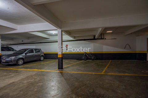 Image 49 - 1037239