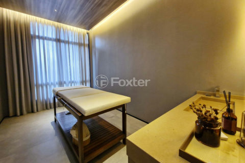 Image 37 - 1037240