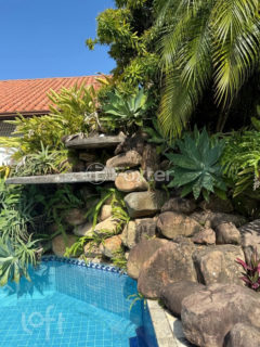 Image 31 - 1037249