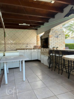 Image 33 - 1037249