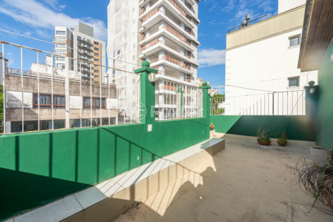 Image 19 - 1037259