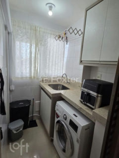 Image 42 - 1037262