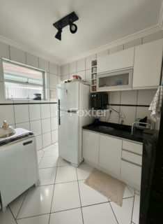 Image 3 - 1037264