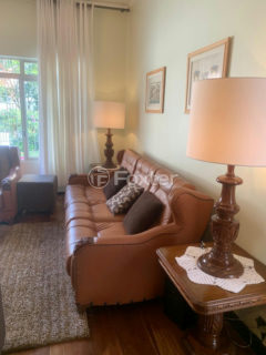 Image 21 - 1037277