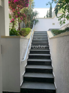Image 2 - 1037277