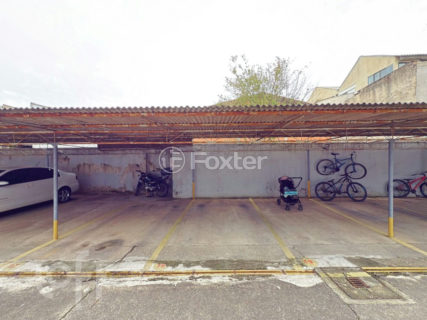 Image 22 - 1037295