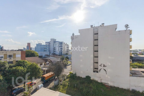 Image 33 - 1037309
